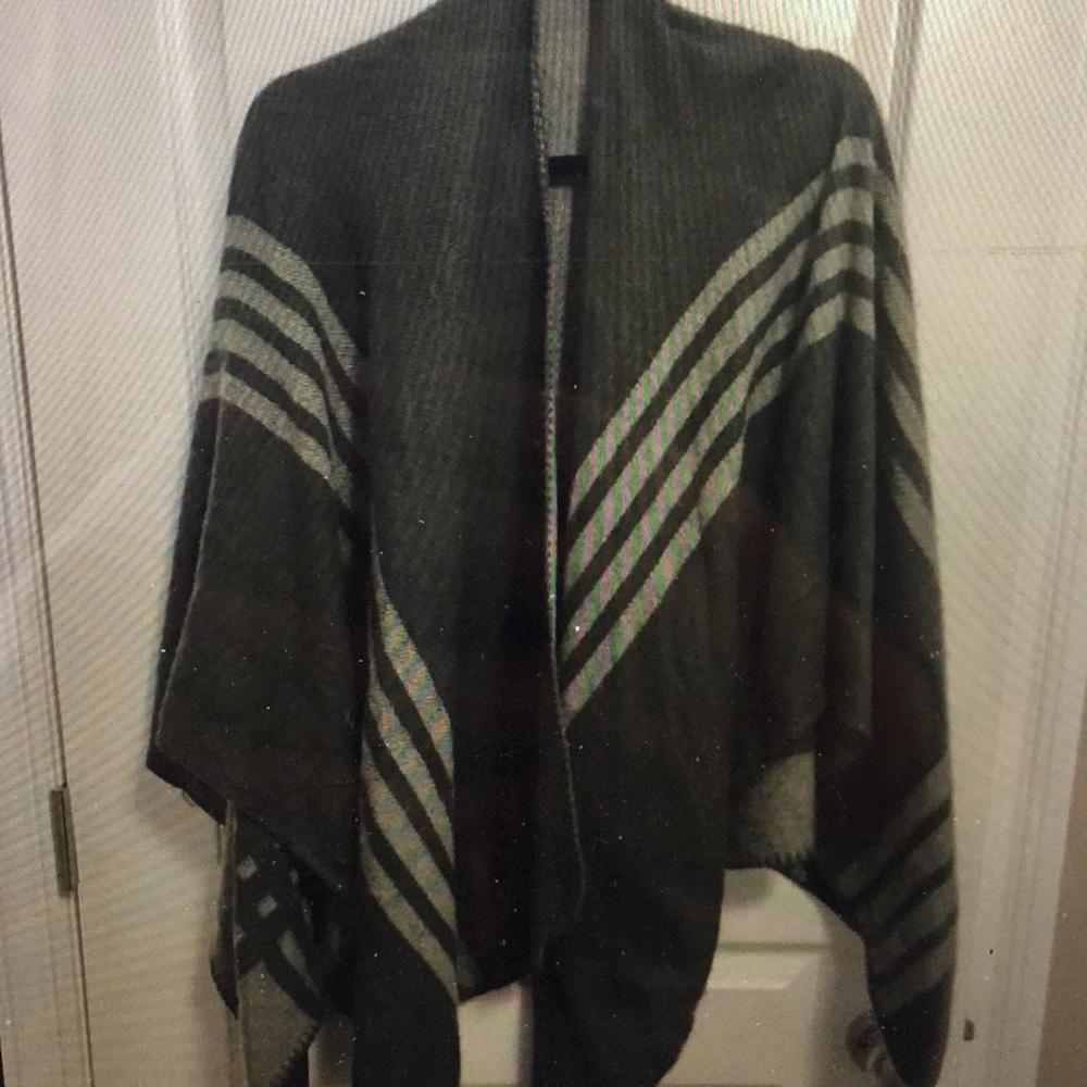Gray shawl